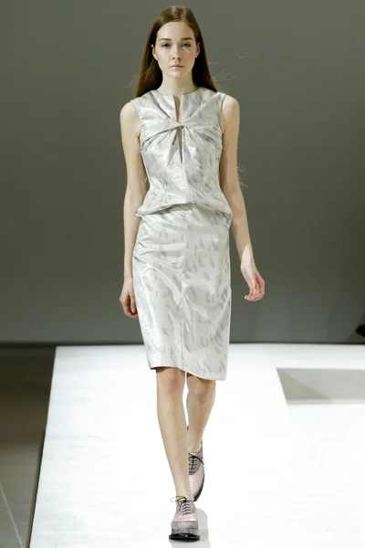 Look 15